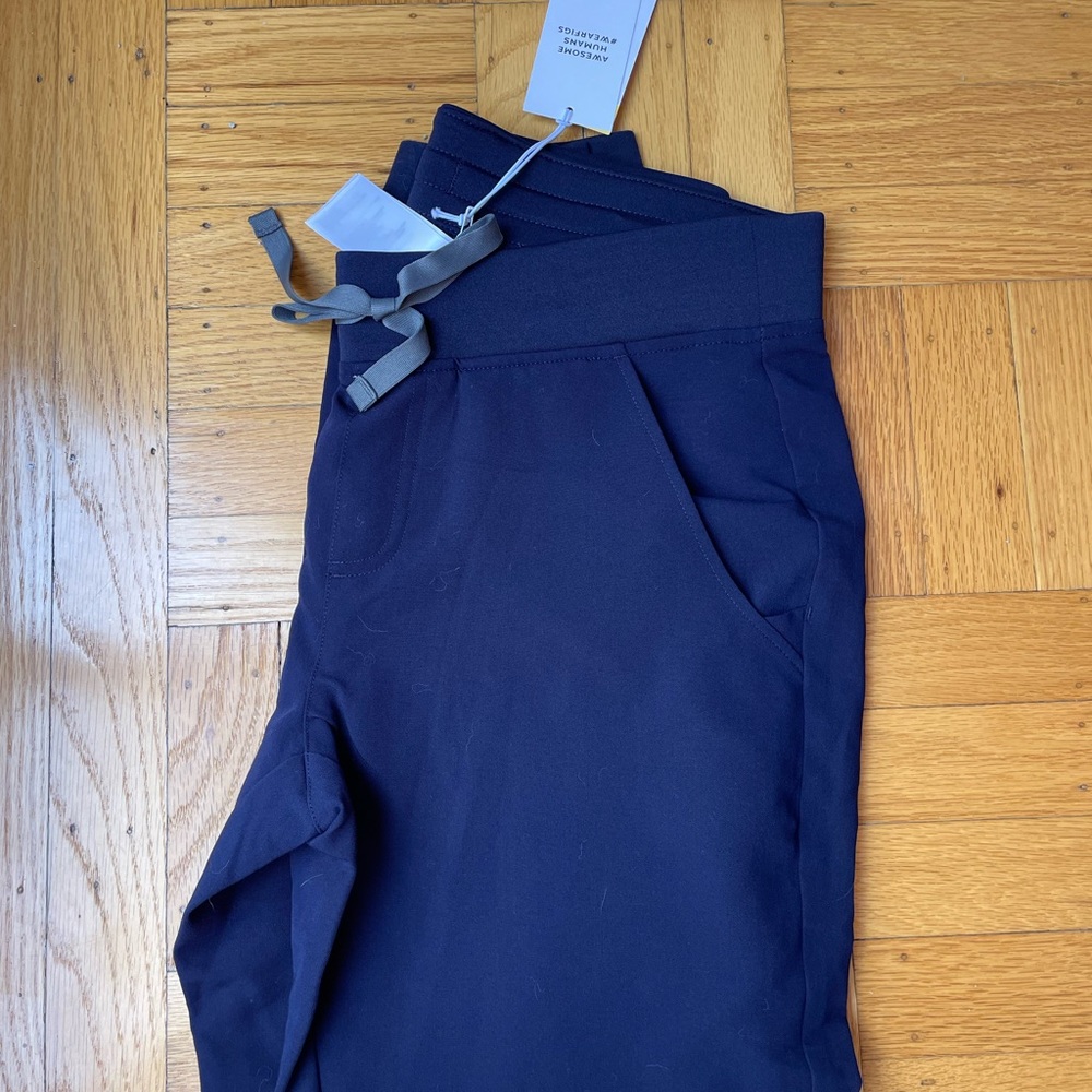 NEW FIGS Zamora Jogger Scrub Pants Size SP in Navy Small Petite - Picture 6 of 8